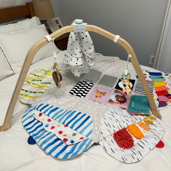 Lovery The Play Gym - Picture 1 of 7